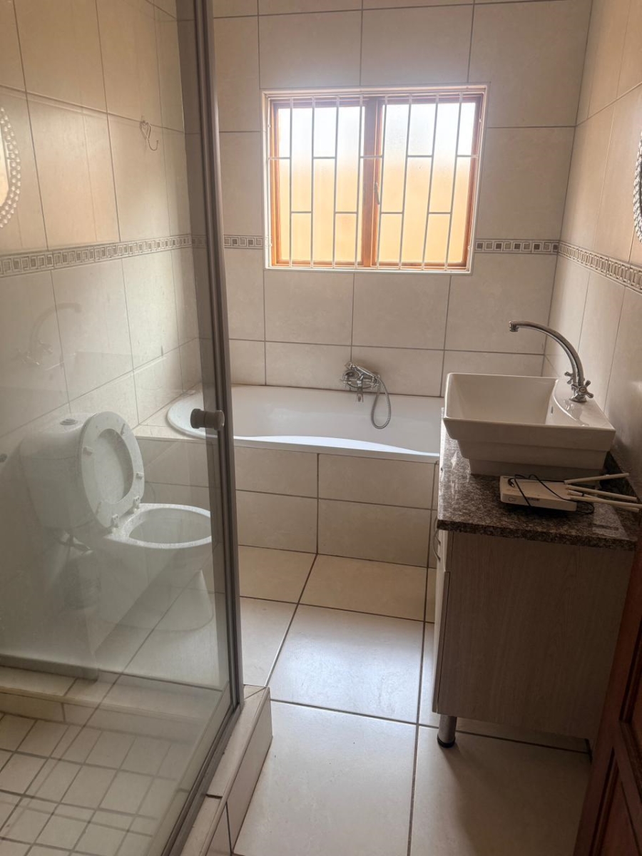 To Let 5 Bedroom Property for Rent in Bult West North West